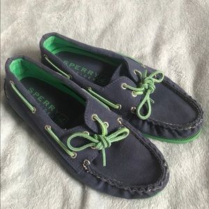Sperry boat shoes